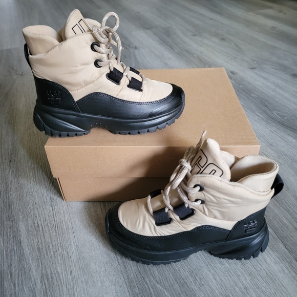 UGG Yose Puffer Lace Waterproof Boot - Picture 1 of 12